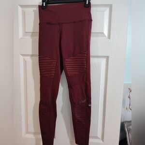 Alo Women's Deep Red/Burgundy Leggings, Size medium